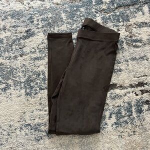 HUE Chocolate Brown Suede Leggings